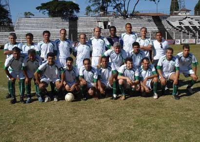 Guarani ergue a taça de campeão Amador Máster