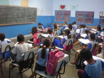 Alunos da rede estadual de ensino voltam às aulas