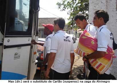 Ganso embarca com mudanças para enfrentar o Coelho