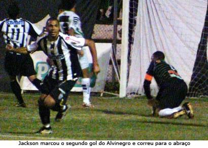 Alvinegro dá o troco no América e segue invicto no Fausto Alvim
