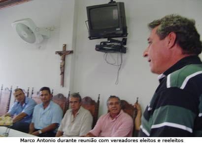 Presidente da Câmara recebe vereadores eleitos e reeleitos