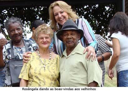 Idosos vivem dia especial na Escola Dom José Gaspar