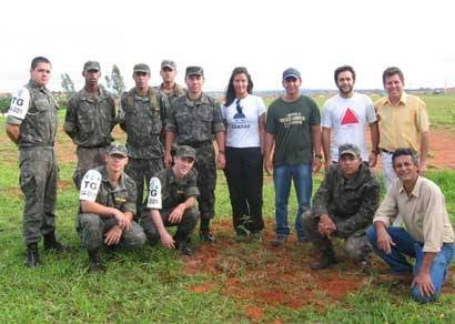 TG e Instituto Ambiental Arachás promovem plantio de mudas