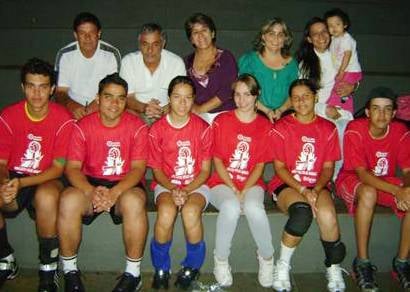 Atletas do vôlei de Araxá vão participar de peneiradas em São Paulo