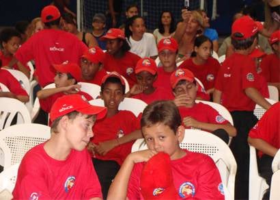 Formatura de Bombeiros Mirins acontece no ginásio da Auxiliadora Paiva