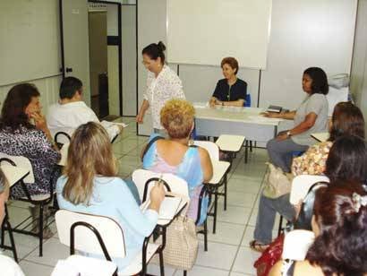 Alda Sandra apresenta projetos para artesãos, doceiros e prestadores de serviços no turismo