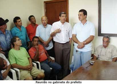 Produtores discutem projetos de desenvolvimento com o prefeito