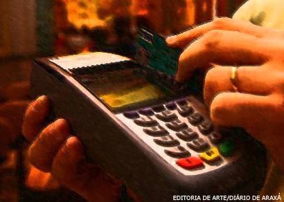 Lojas desrespeitam desconto nas compras à vista com o cartão de débito