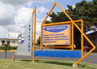 FCA explica critério de distribuição das bolsas do Uniaraxá