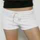 Mulher rouba dois shorts em loja da Olegário Maciel e vai presa