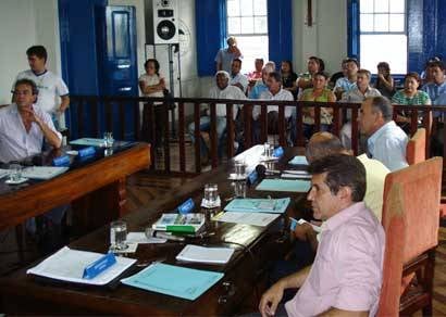 Abertura das sessões da Câmara em Araxá conta com Momento da Memória