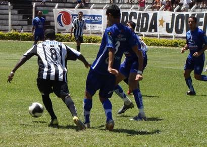 Sem vencer a cinco jogos Ganso encara o Formiga