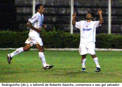 Rodriguinho salva o Ganso da derrota