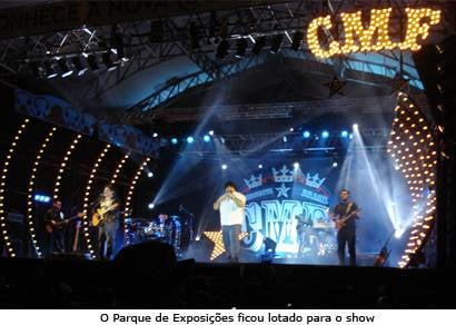 César Menotti e Fabiano agitam quarto dia de Expoaraxá