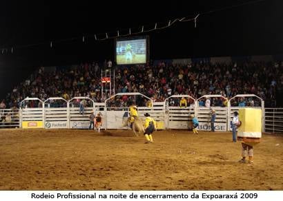 Rodeio Profissional e show de Geraldo Viola & Dino Guedes encerram a 35ª Expoaraxá