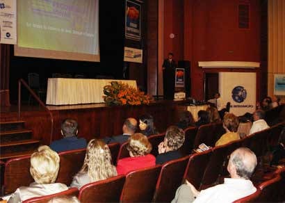 Fórum Empresarial debate crise econômica mundial em Araxá
