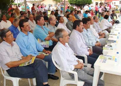 Prefeitura participa de encontro do Banco do Brasil em Córrego Danta
