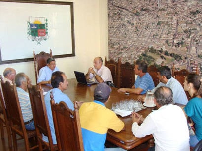 Empresário propõe parceria nos projetos avícolas da Prefeitura de Araxá