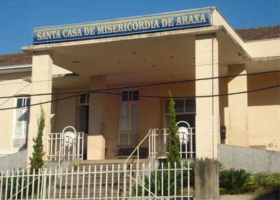 Mais de 90% dos médicos não cumprem carga horária na rede pública