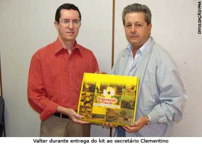 Planejamento e Gestão recebe kit de Educação Fiscal da Receita Estadual