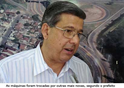 Prefeitura recebe maquinários de mineradora no valor de R$ 1,5 mi