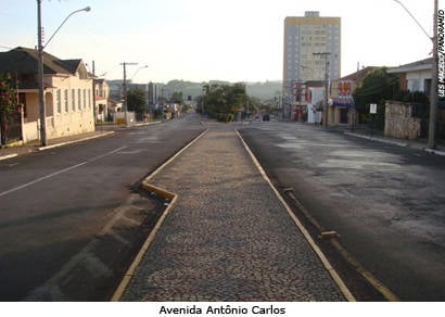 Prefeitura ainda não tem previsão para iniciar a revitalização da Antônio Carlos