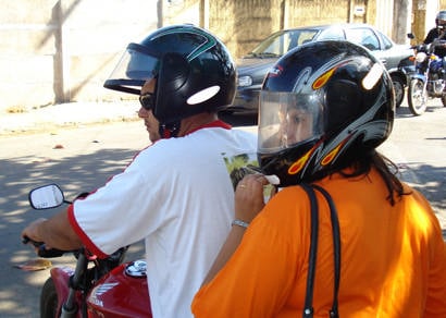Associação comemora regulamentação da atividade profissional de mototaxista