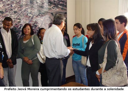 Poder público inicia contratos de estágio com 30 estudantes do Uniaraxá