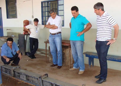 Prefeitura inicia execução do projeto de avicultura