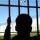 Homem é preso por ato obsceno