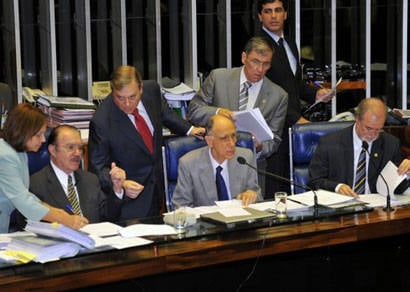 Acordo no Senado derruba restrições à internet nas eleições