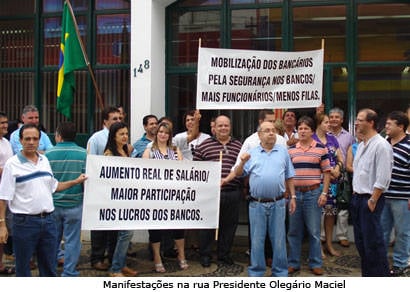 Bancários araxaenses ficam em greve por tempo indeterminado