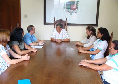 Reforma da Escola Loren Rios Feres é reivindicada ao prefeito