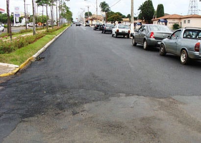 Avenida Imbiara recebe recapeamento