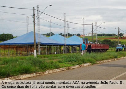 Mega estrutura abriga desfiles e shows no Carnaval de Araxá
