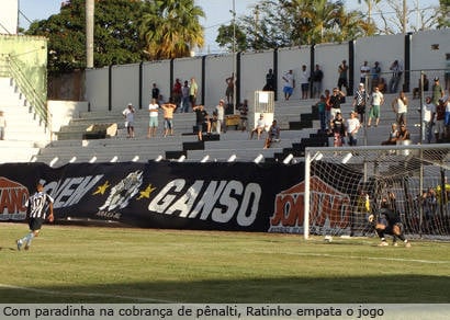 Ratinho, de pênalti, garante empate sofrido