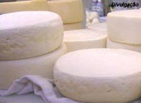 Queijo Minas Artesanal garante sustento de produtores mineiros