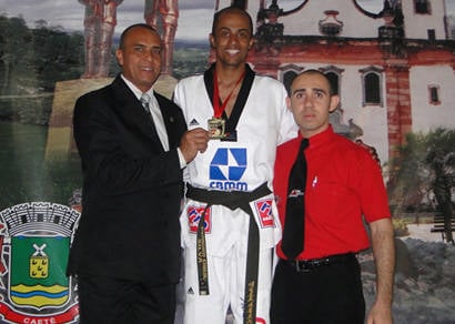 Evandro sagra-se campeão mineiro antecipado de Taekwondo