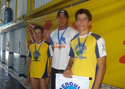 Mergulho/Zema Petróleo é campeã da 3ª Etapa Regional de Natação