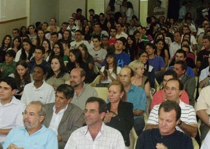 Cefet ministra aula inaugural e recepciona alunos da Engenharia de Minas