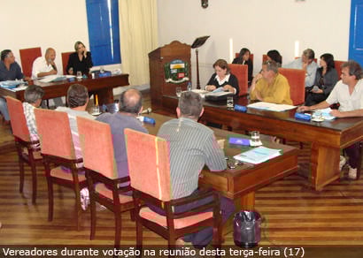 Câmara aprova onze projetos após 50 dias sem votação