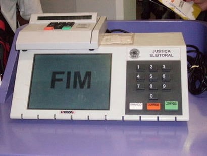Quatro urnas eletrônicas dão problemas e são substituídas em Araxá