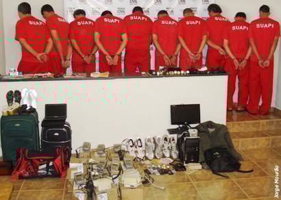 Polícia Civil apresenta quadrilha acusada de 70 assaltos a ônibus