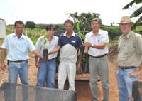 Produtores rurais recebem mudas de maracujá