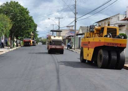 Rua Rio Branco recebe recapeamento