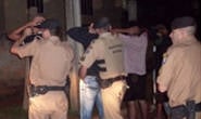 Polícia aborda jovens no Boa Vista e encontra cigarro de maconha