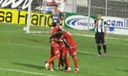 Araxá perde mais uma em casa