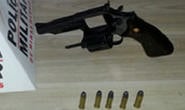 PM apreende arma de fogo em casa de menor