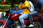 Bandidos armados assaltam bar no Santa Luzia e fogem de moto