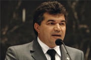 Bosco destaca Araxá em seu primeiro pronunciamento como deputado